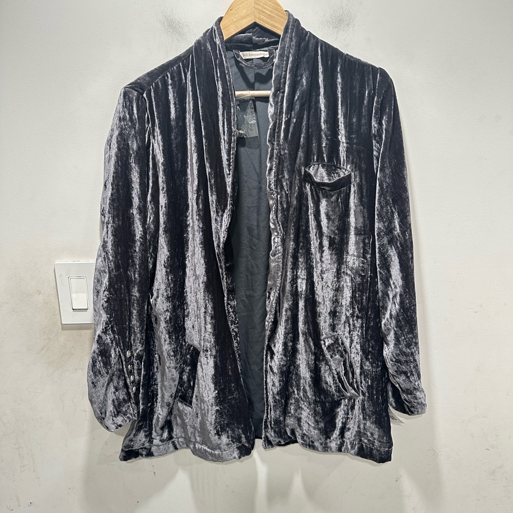 South surroundings velvet blazer